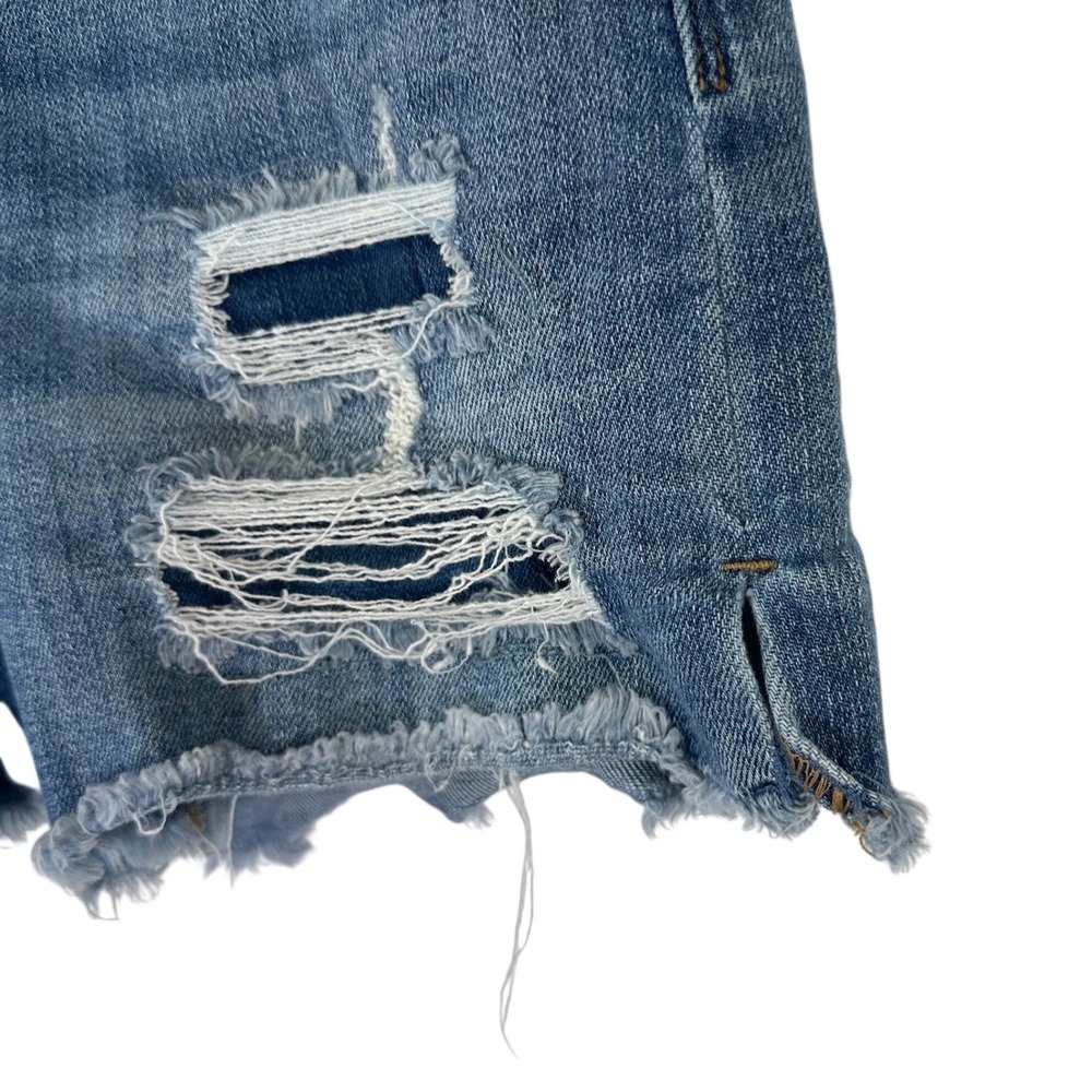 Judy Blue Distressed Denim Shorts Medium Wash Frayed Hem JB150122 Womens S - Picture 2 of 7